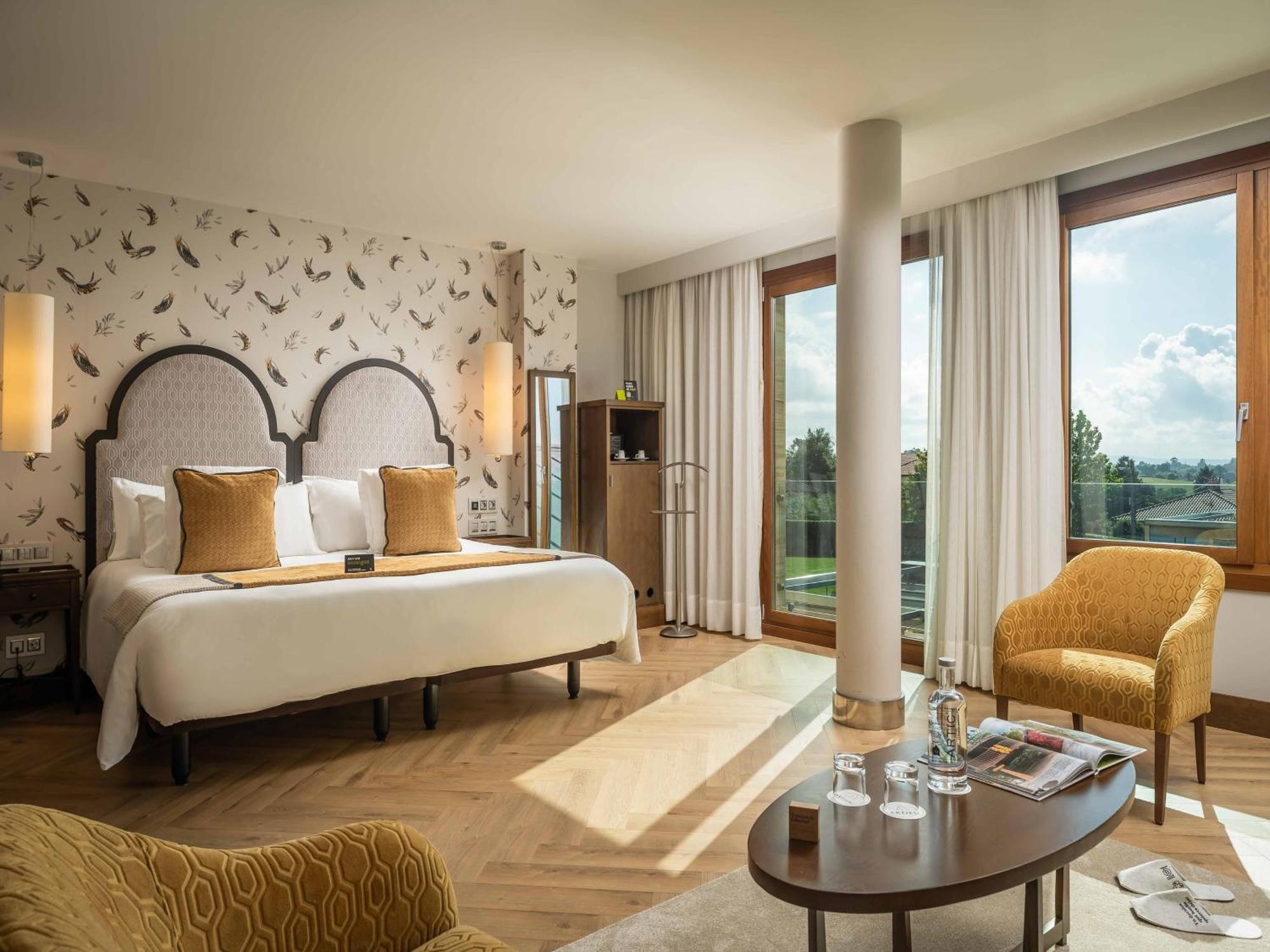 Artiem Asturias Hotel Quintueles Bagian luar foto