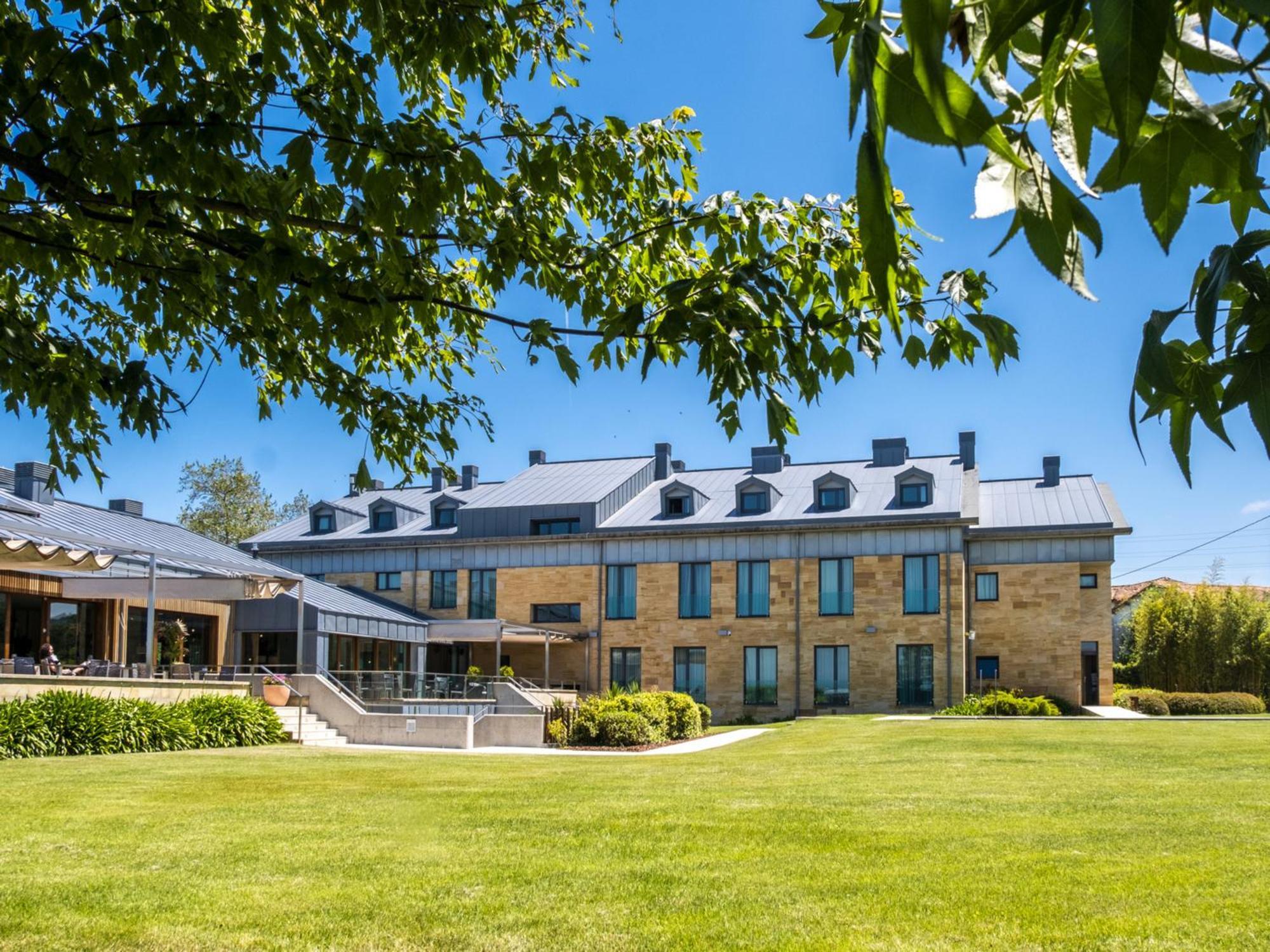 Artiem Asturias Hotel Quintueles Bagian luar foto